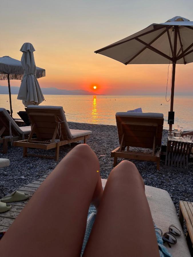 Beach Retreat In Town Corinth 외부 사진