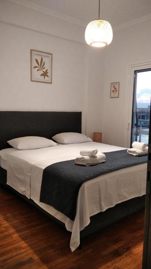 Beach Retreat In Town Corinth 외부 사진
