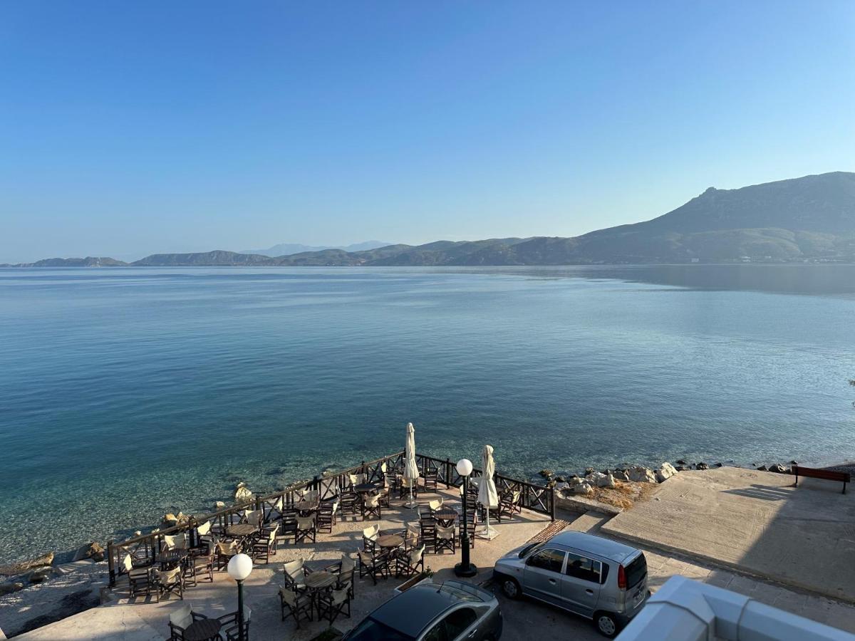 Beach Retreat In Town Corinth 외부 사진