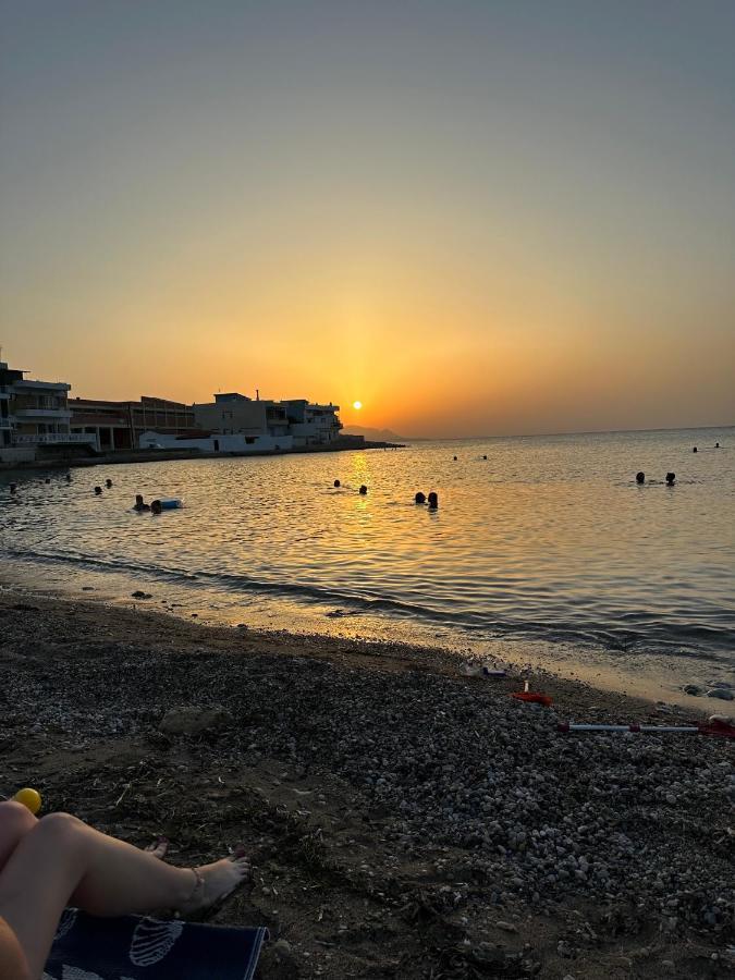 Beach Retreat In Town Corinth 외부 사진