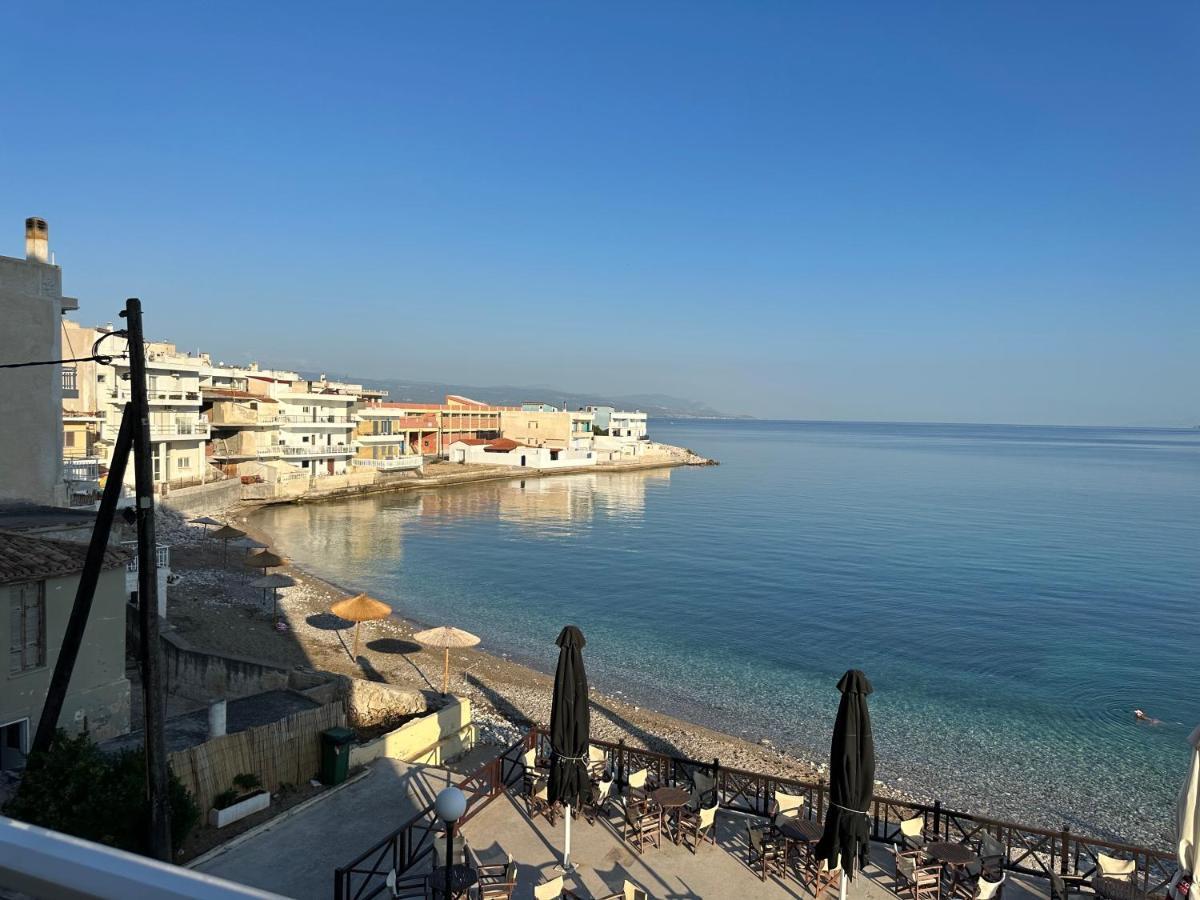 Beach Retreat In Town Corinth 외부 사진