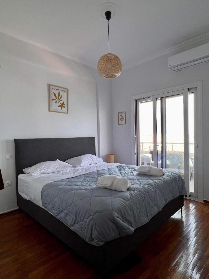 Beach Retreat In Town Corinth 외부 사진